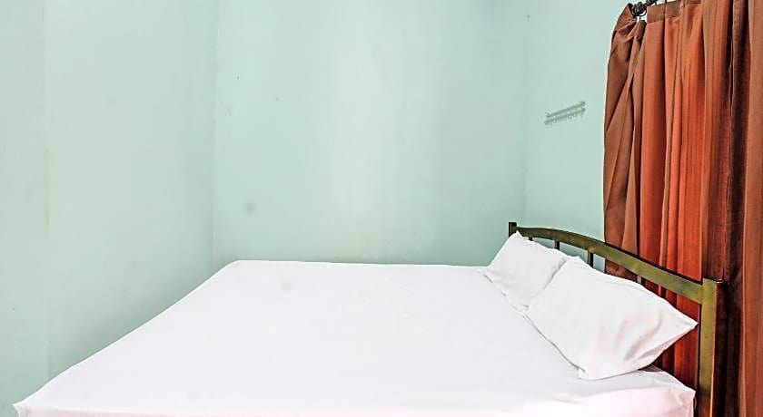 Hotel O Homestay Bang HajiNearLapangan Penujak ( Inen Gonggang)