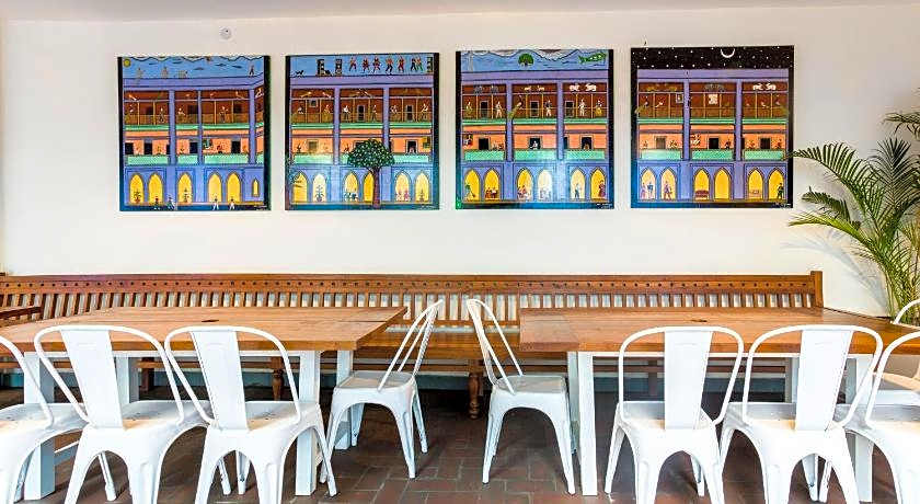 bloom Boutique I Signature Towers