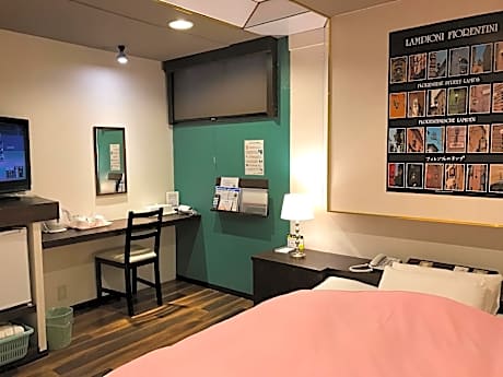 Single Room A - Non-Smoking