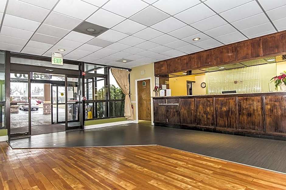 NORTHEAST GARDEN INN.