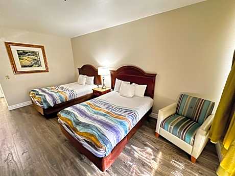 Deluxe Double Room with Two Double Beds - Non-Smoking