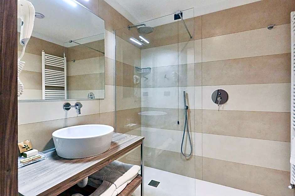 Ferretti MajesticHouse