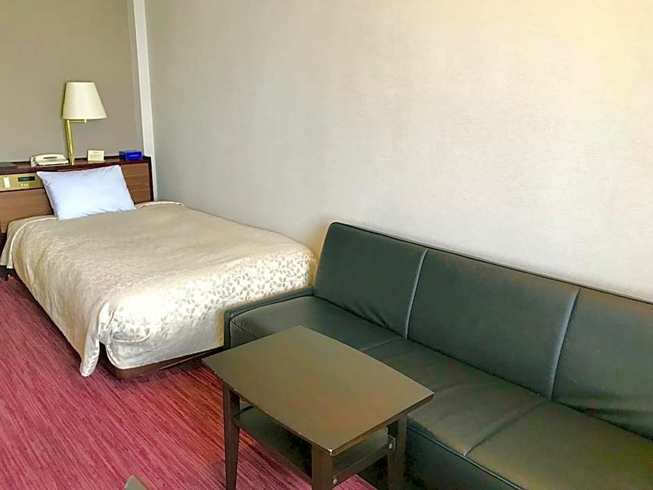 Okazaki New Grand Hotel