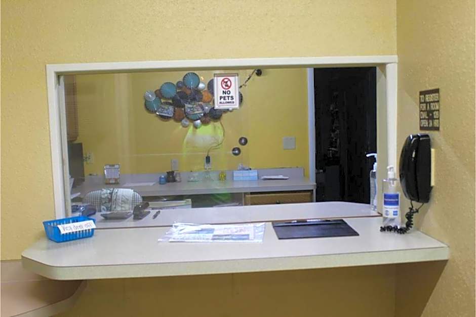 Budget Inn motel toledo perrysburg I-280