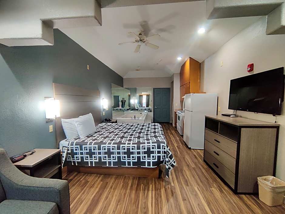 Regency Inn & Suites By Capital O Houston IAH Airport