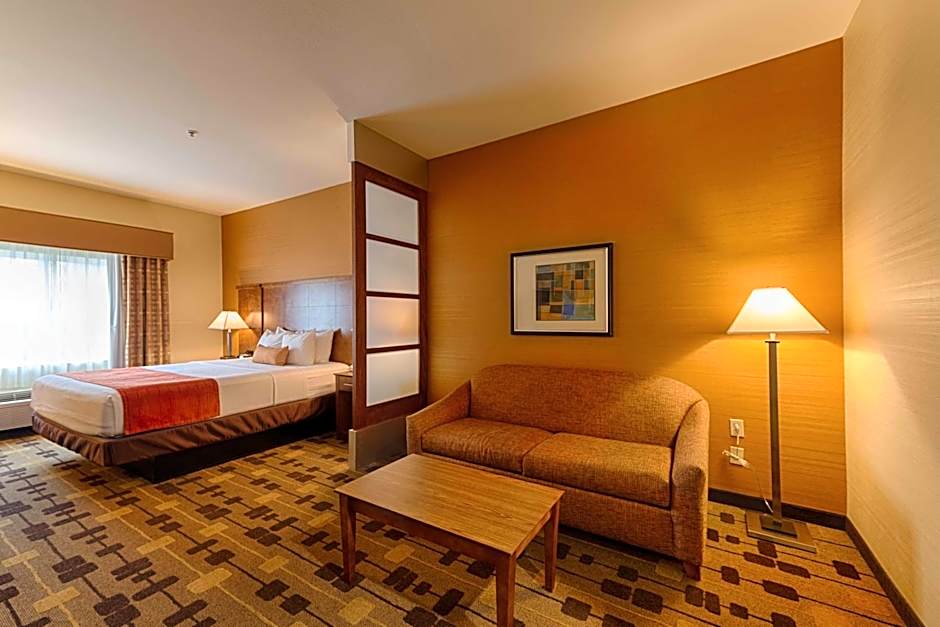 Best Western Plus Delta Inn & Suites