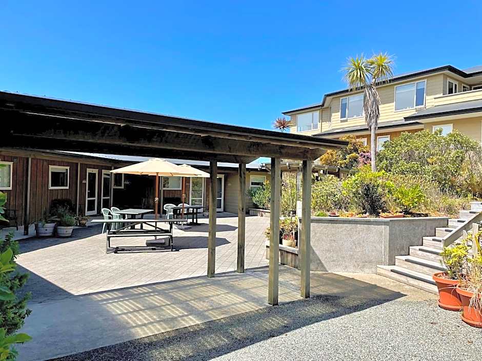 The Bay Motel