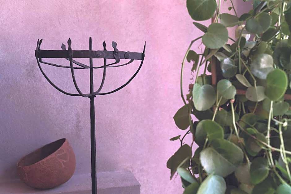 Monastik Living in Athina