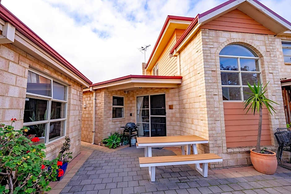 Esperance Foreshore Apartments
