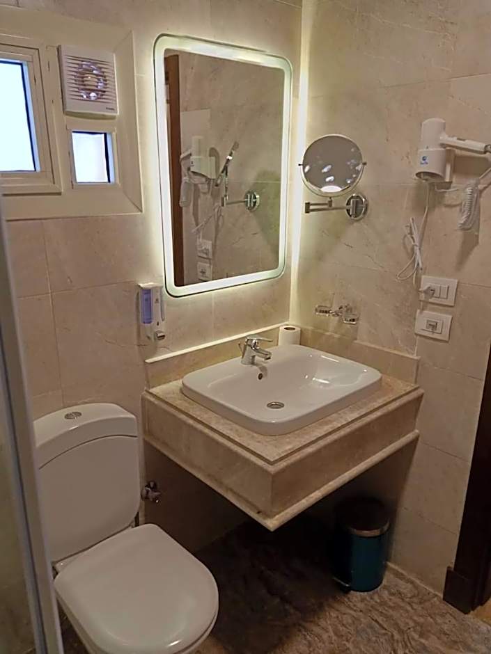 Jewel Al Nasr Hotel & Apartments