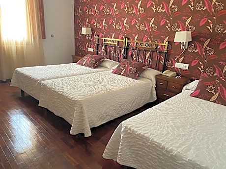 Comfort Triple Room with Shower