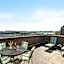 LaGuardia Plaza Hotel