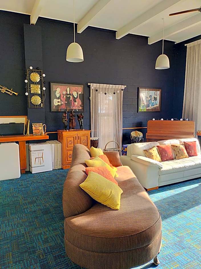 Te Aputa Lodge formerly La Casa Te Puru Lodge