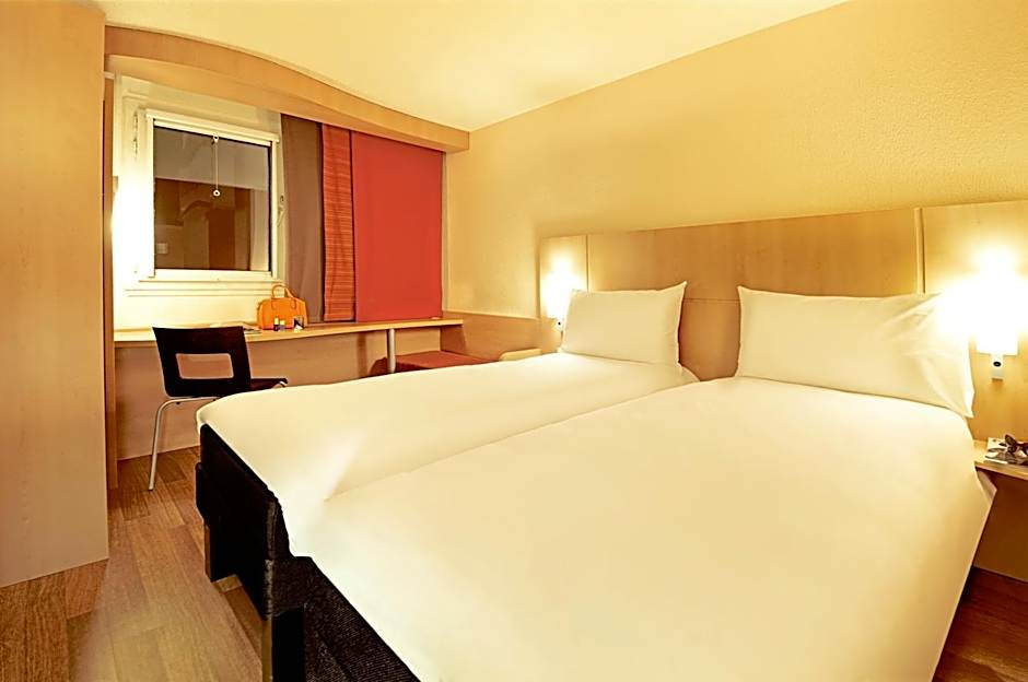 Ibis Santiago Providencia