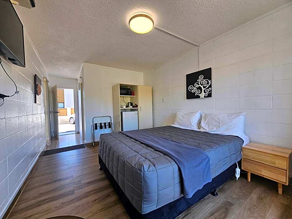 Tui Oaks Motel