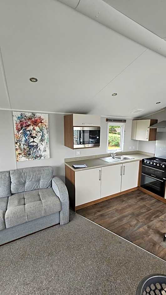 Haven Kent Coast Allhallows sleeps 8