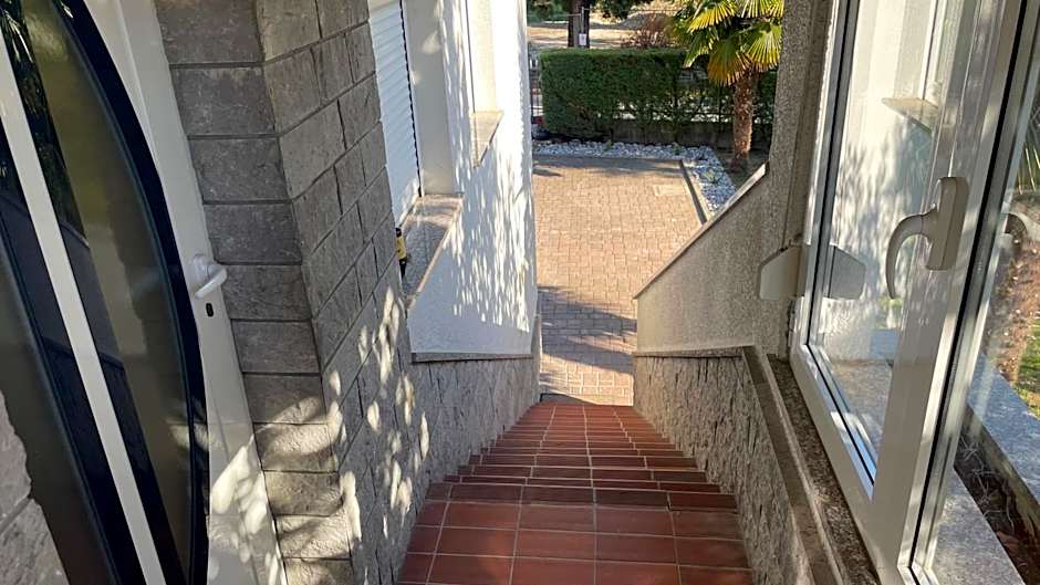 MADONCA ROOMS & RESTAURANT