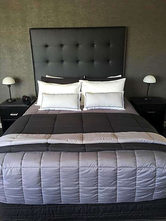 Deco City Motor Lodge