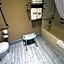 Super 8 by Wyndham McLean/Bloomington SW