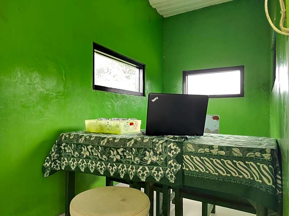 OYO 90333 Wisma Tenang Jaya Syariah