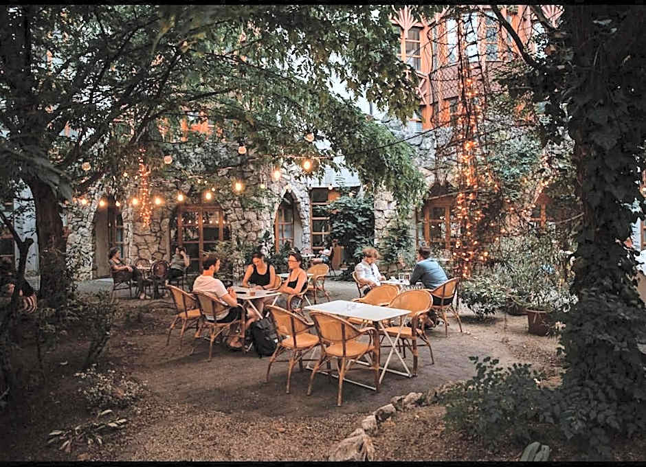 Deluxe Swan Stone Castle Apartment