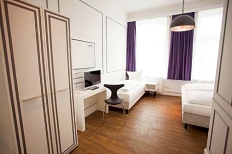 Boutique Triple Room
