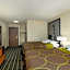Super 8 by Wyndham Dodge City