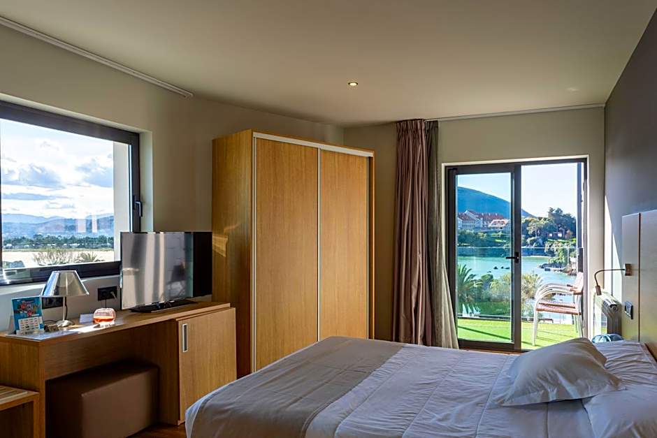Photo 1 of 6 of 1 Double Bed or 2 Beds, Terrace