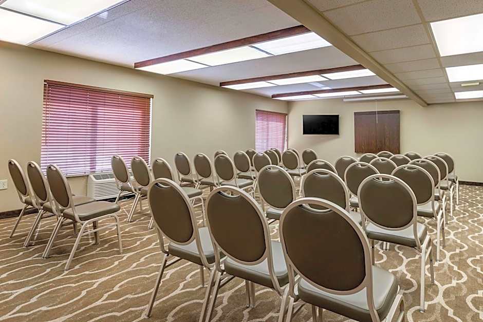 Comfort Inn Grand Rapids Airport