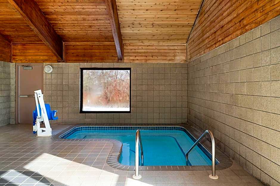 AmericInn by Wyndham Tofte Near Lake Superior