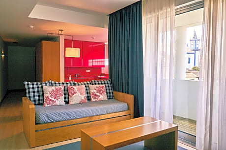 One Bedroom Apartment mountain view