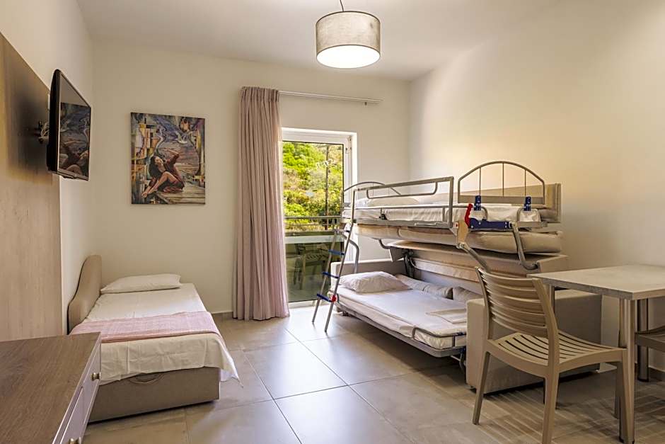Blue Horizon Apartments