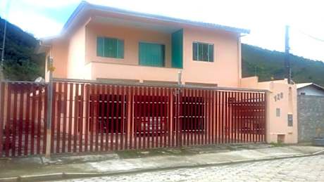 kitnets à 300mts Martim de Sá Caragua