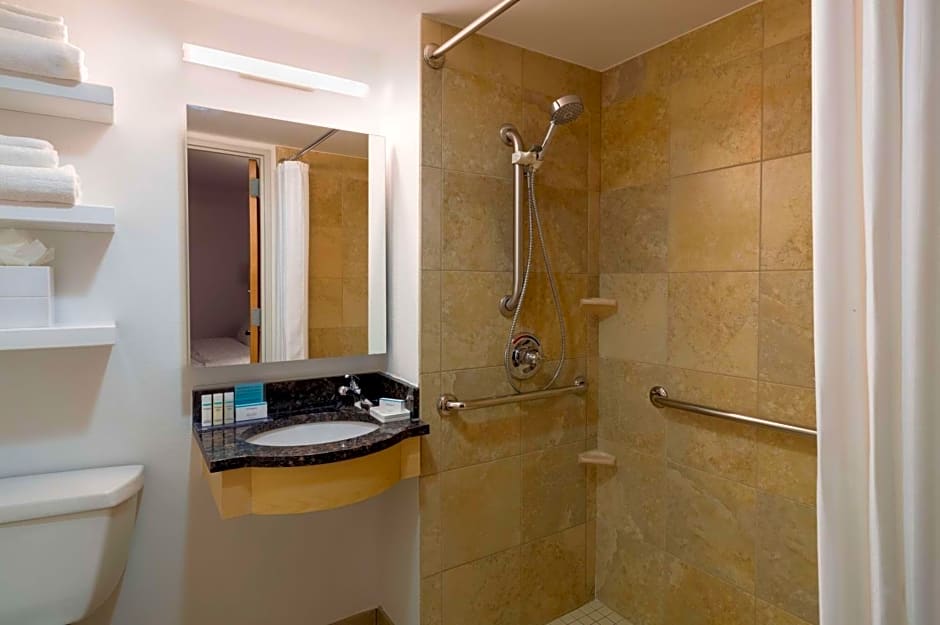 Hampton Inn By Hilton Manhattan - Times Square South - Newly Renovated