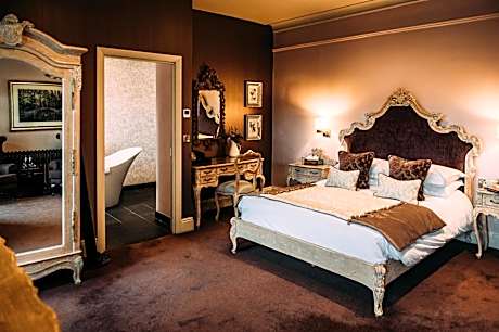 Deluxe Twin Room with Bath