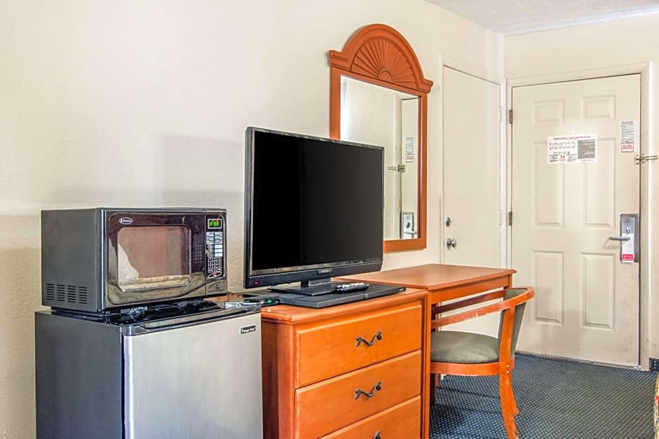 Rodeway Inn