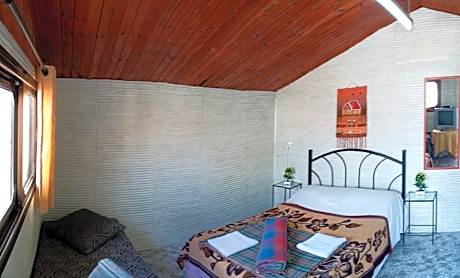 Triple Room with Private Bathroom