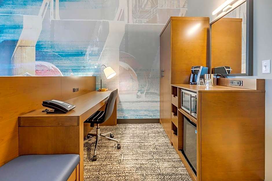Cambria Hotel Bettendorf - Quad Cities