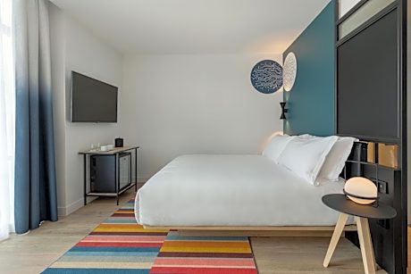 Aloft Queen Room - access to the SPA included
