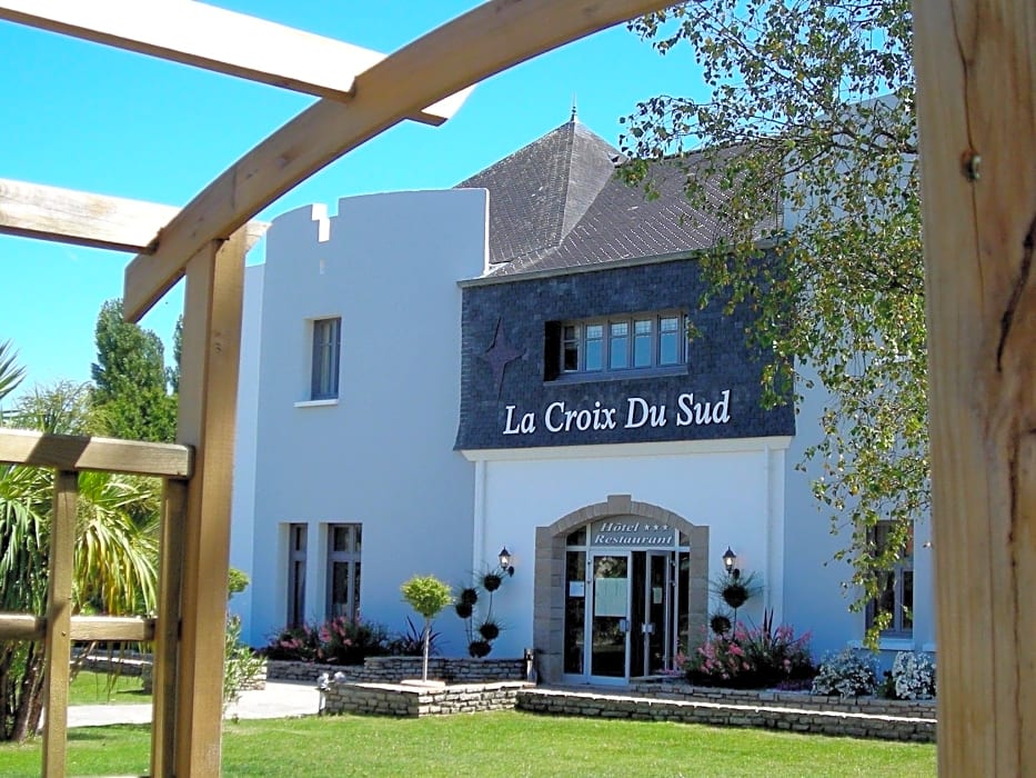Logis Hotel La Croix Du Sud