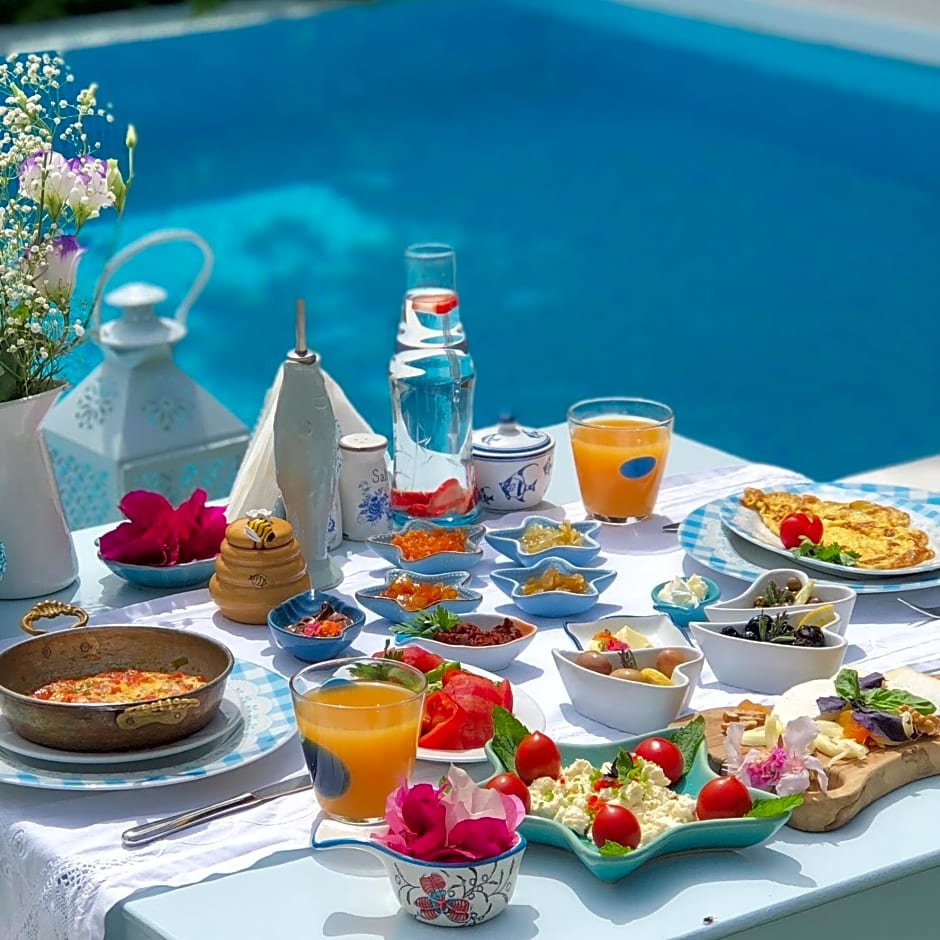 Alura Hotel