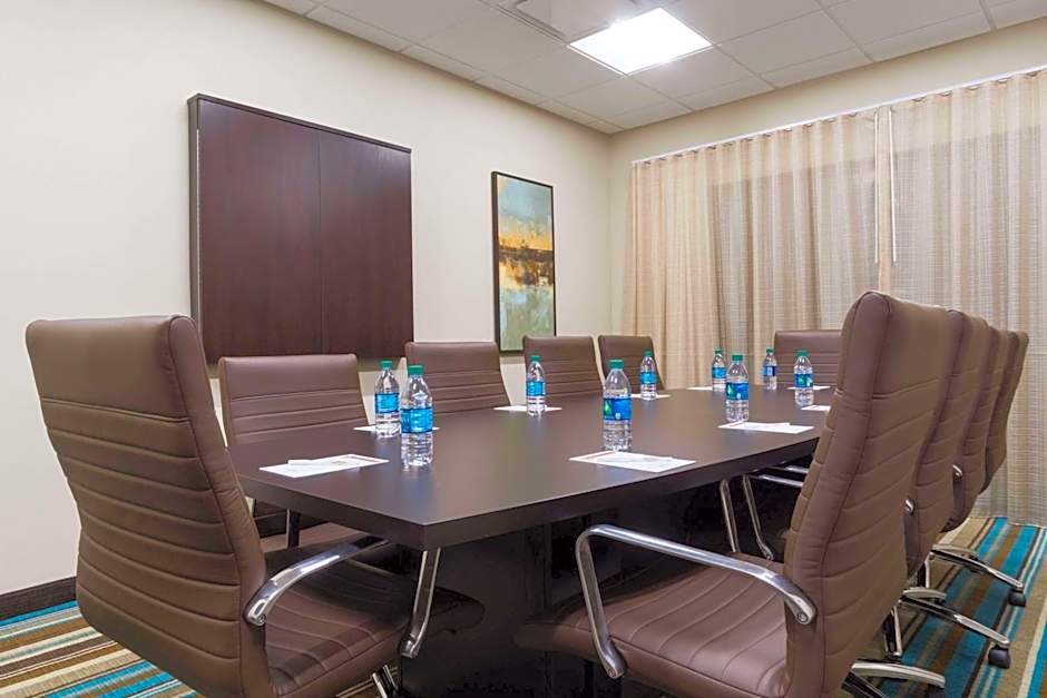 Hawthorn Suites by Wyndham Wheeling Triadelphia at Highlands