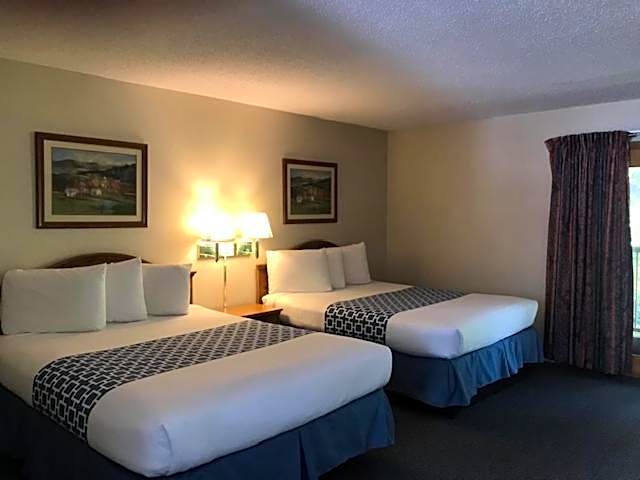 Four Seasons Inn