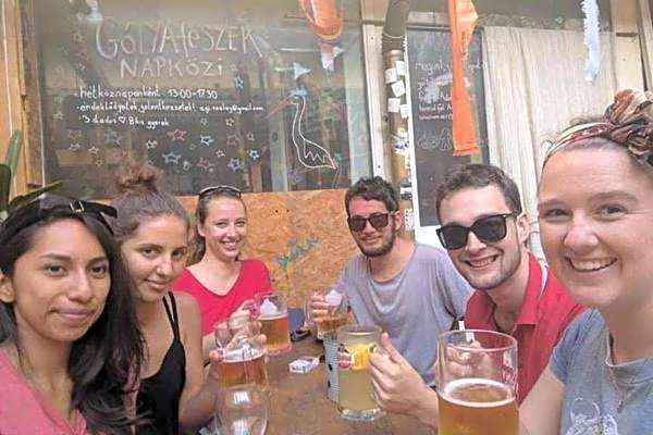 Budapest Garden Hostel - Age limit 39