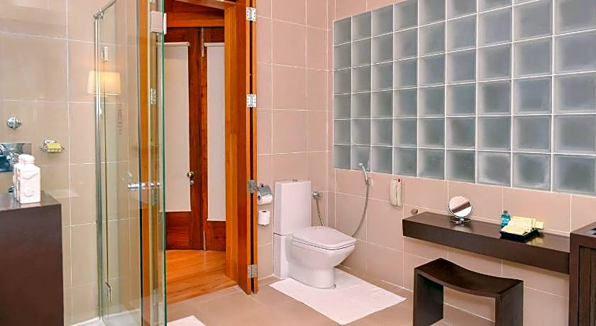 Adaaran Prestige Water Villas – 24hrs Dine around Premium All inclusive 