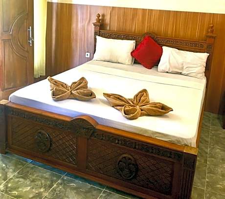 Double or Twin Room with Private Bathroom