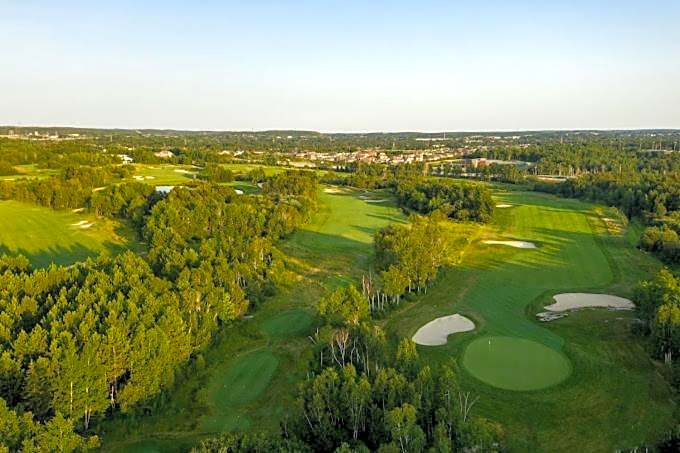 Moonlight Inn & Suites