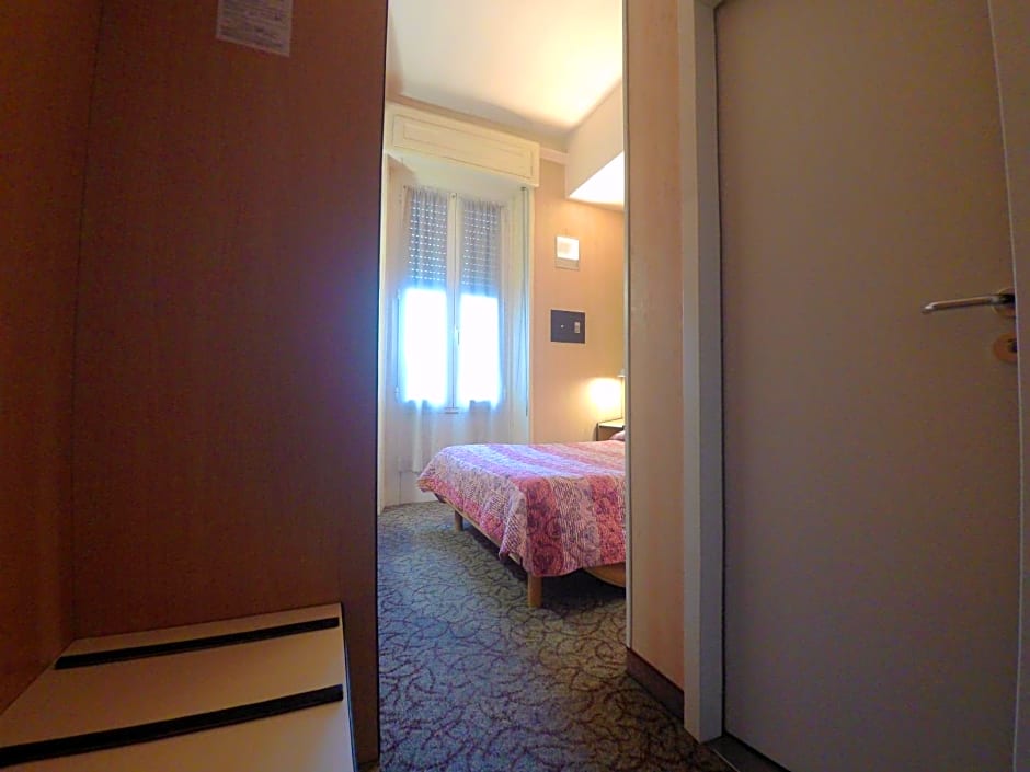 Hotel Ada