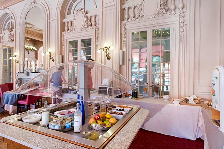 Le Grand Hotel de Plombieres by Popinns