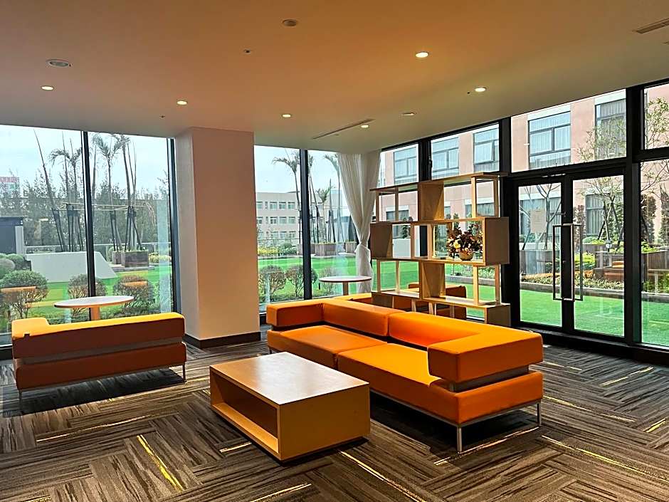 JANDA Golden Tulip Hotel